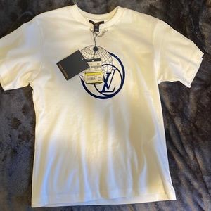 NWT Louis Vuitton Ladies T Shirt